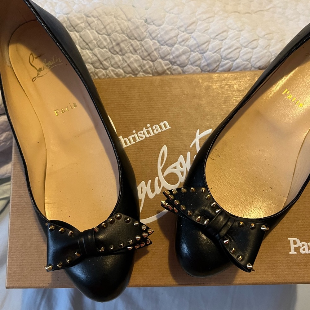 Like new Christian Louboutin ballerina flats. Size 38.5